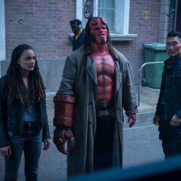 Il poster italiano e le foto di Hellboy di Neil Marshall