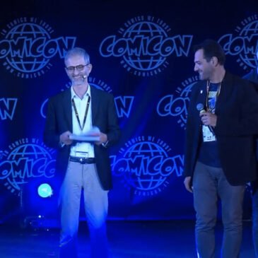 Josephine (FumettiBrutti) mostra il sedere durante le premiazioni ufficiali Palmarès al Comicon 2019