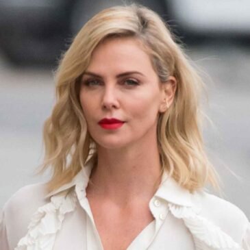 Chi vuole uscire con Charlize Theron?
