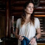 Sarah Wayne Callies interpreta Kate Bowman nella serie tv Colony con Josh Holloway