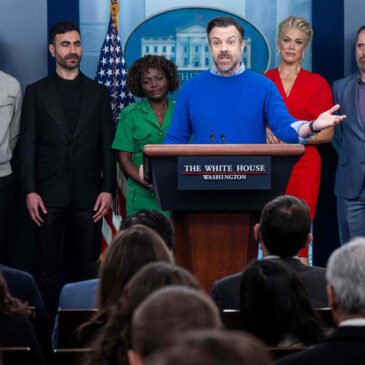 Ted Lasso: Il cast incontra il presidente Joe Biden alla Casa Bianca per parlare di Salute Mentale