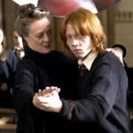 Il cast di Harry Potter piange la scomparsa di Maggie Smith, l'indimenticabile Minerva McGonagall. Leggi i messaggi di cordoglio di Rupert Grint, Tom Felton e gli altri attori.