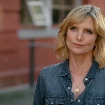 Courtney Thorne-Smith denuncia un episodio di molestie sul set a soli 17 anni