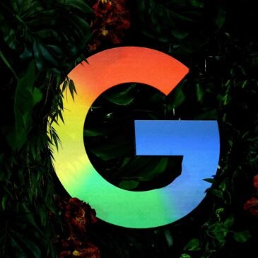 Google Discover sperimenta titoli AI: tra utilità e rischi di disinformazione