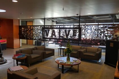 Interno moderno di un ufficio Valve